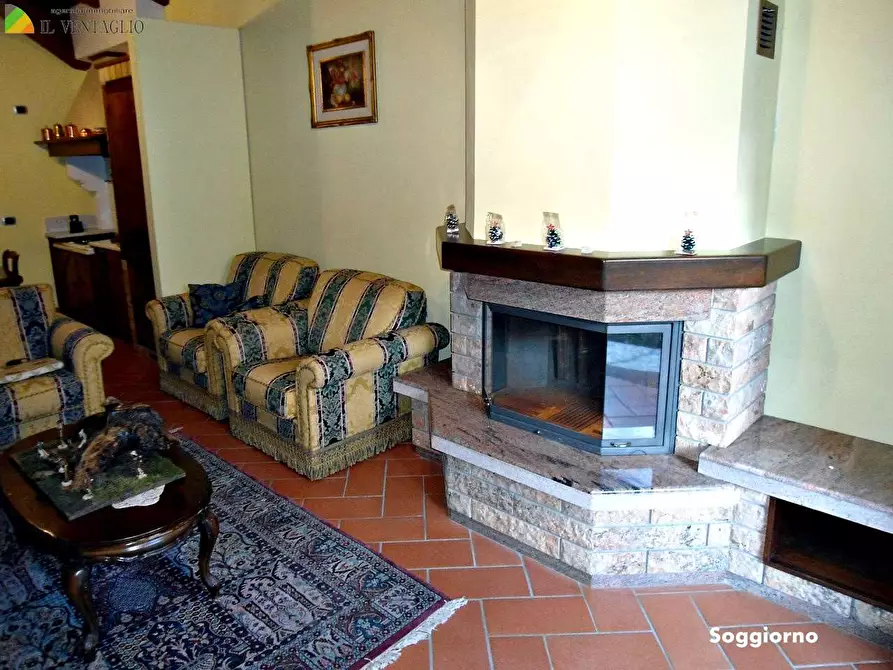 Immagine 1 di Villa in vendita  a Serramazzoni