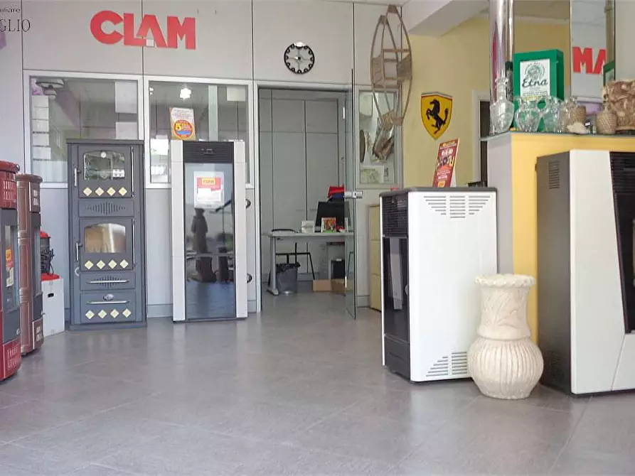 Immagine 2 di Negozio in vendita  a Sassuolo