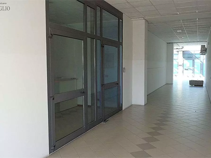 Immagine 6 di Ufficio in affitto  a Sassuolo