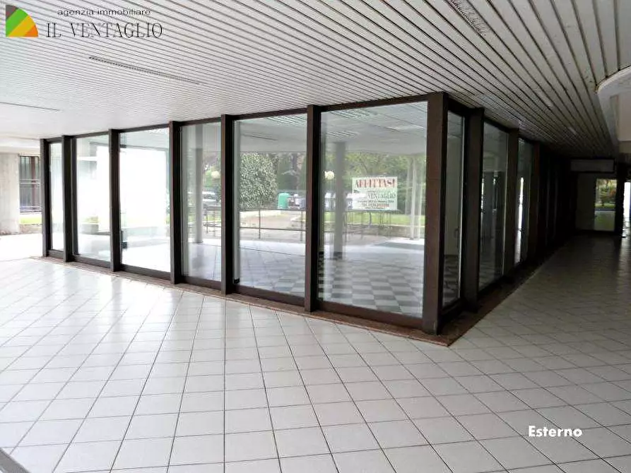 Immagine 1 di Ufficio in vendita  a Sassuolo