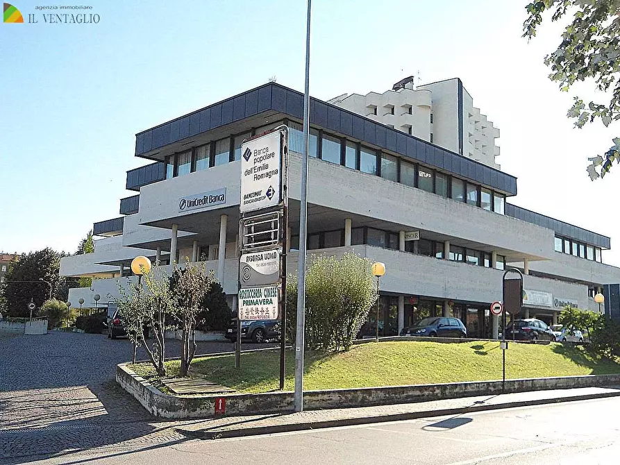 Immagine 1 di Garage in affitto  a Sassuolo