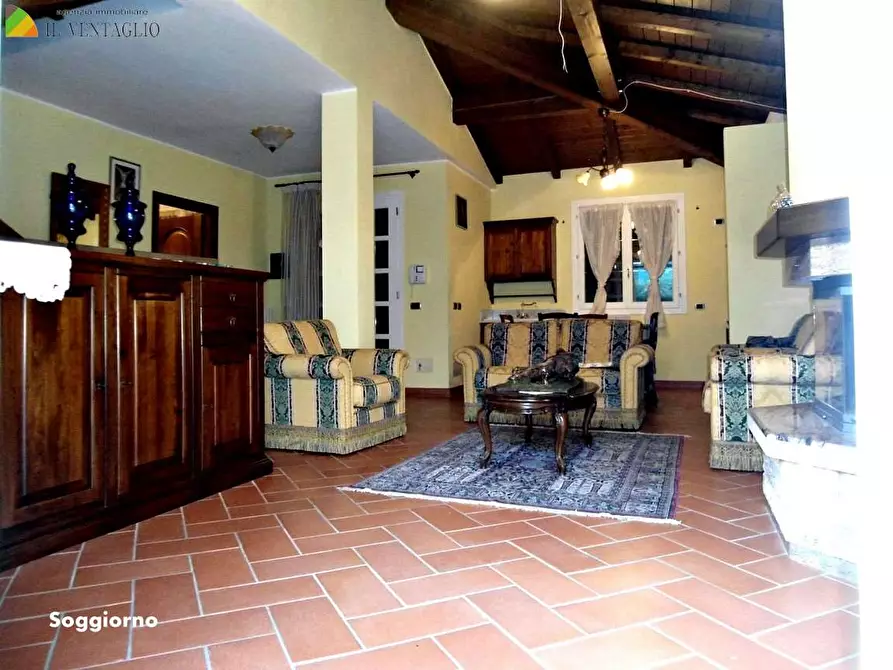 Immagine 10 di Villa in vendita  a Serramazzoni