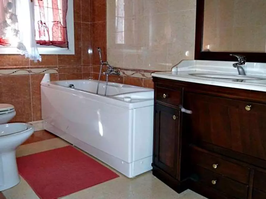 Immagine 14 di Villa in vendita  a Serramazzoni