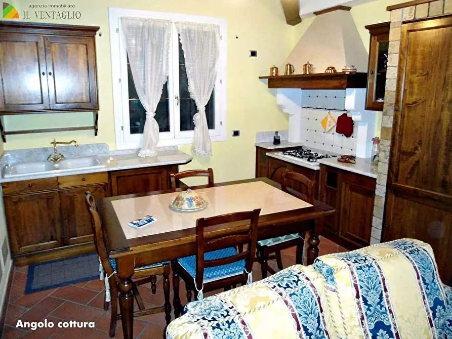 Immagine 15 di Villa in vendita  a Serramazzoni