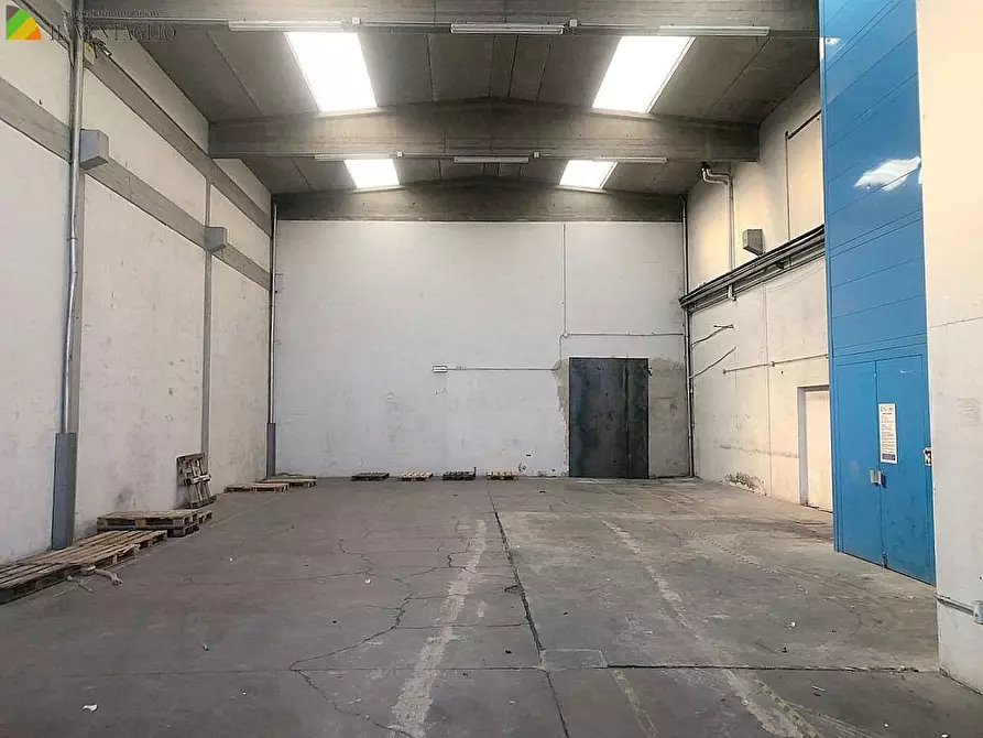 Immagine 1 di Capannone industriale in affitto  a Sassuolo