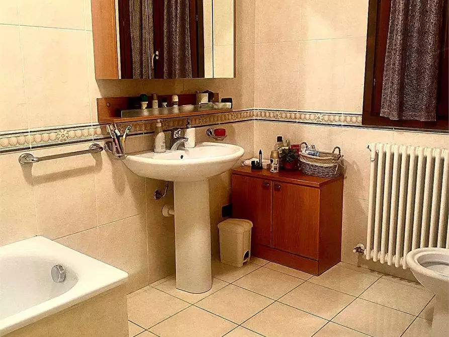 Immagine 6 di Trilocale in affitto  a Maranello