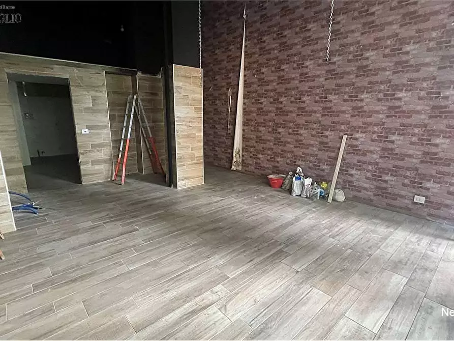 Immagine 2 di Negozio in affitto  a Sassuolo