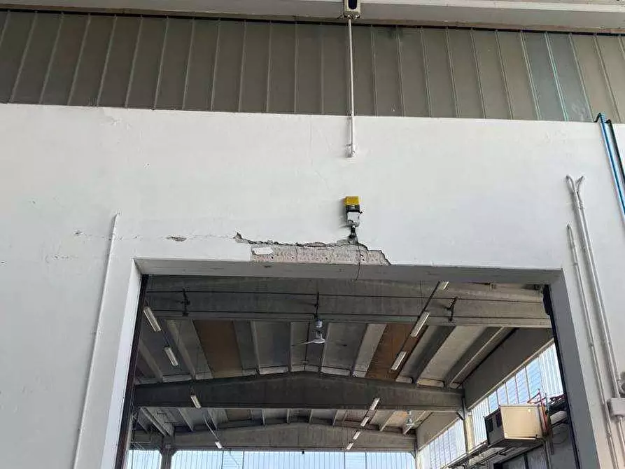 Immagine 2 di Capannone industriale in affitto  a Finale Emilia