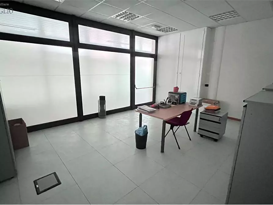 Immagine 2 di Ufficio in vendita  a Sassuolo