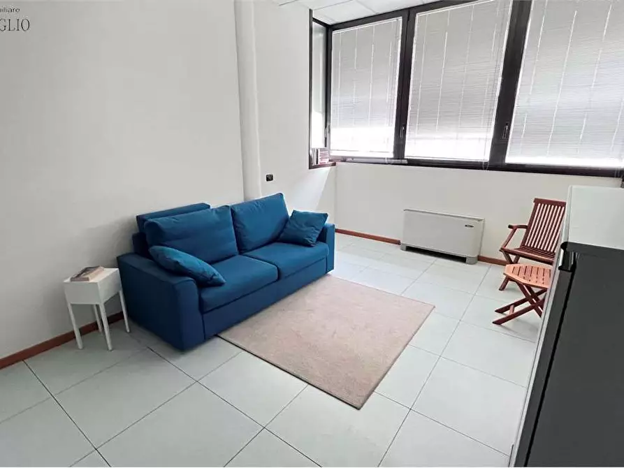 Immagine 3 di Ufficio in vendita  a Sassuolo