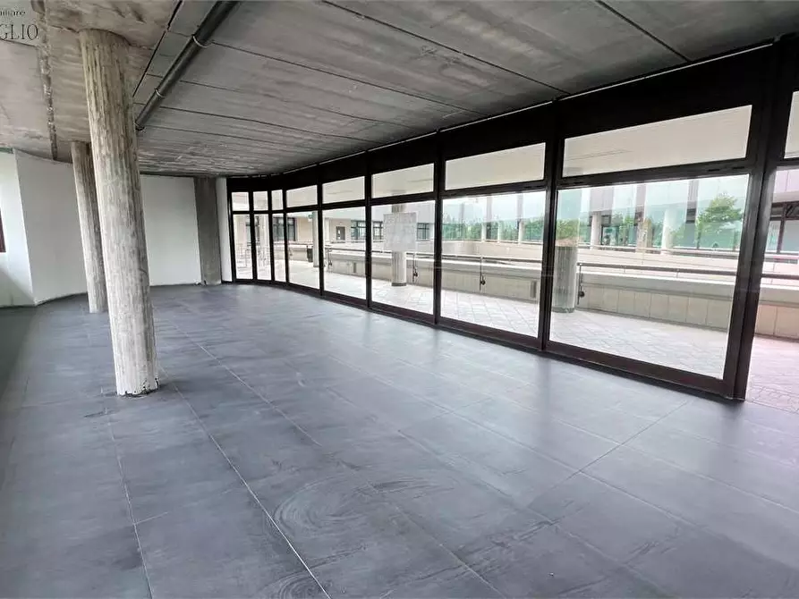 Immagine 4 di Ufficio in vendita  a Sassuolo