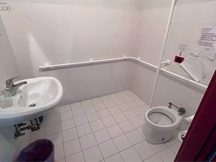 Immagine 4 di Ufficio in vendita  a Sassuolo