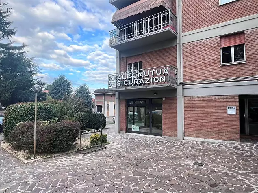 Immagine 3 di Negozio in affitto  a Sassuolo