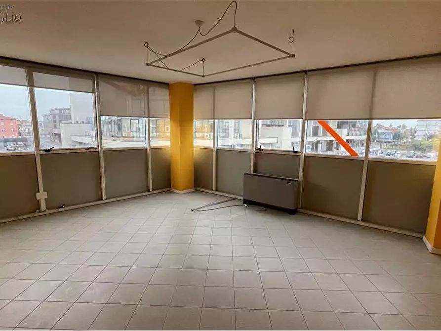 Immagine 2 di Ufficio in affitto  a Sassuolo