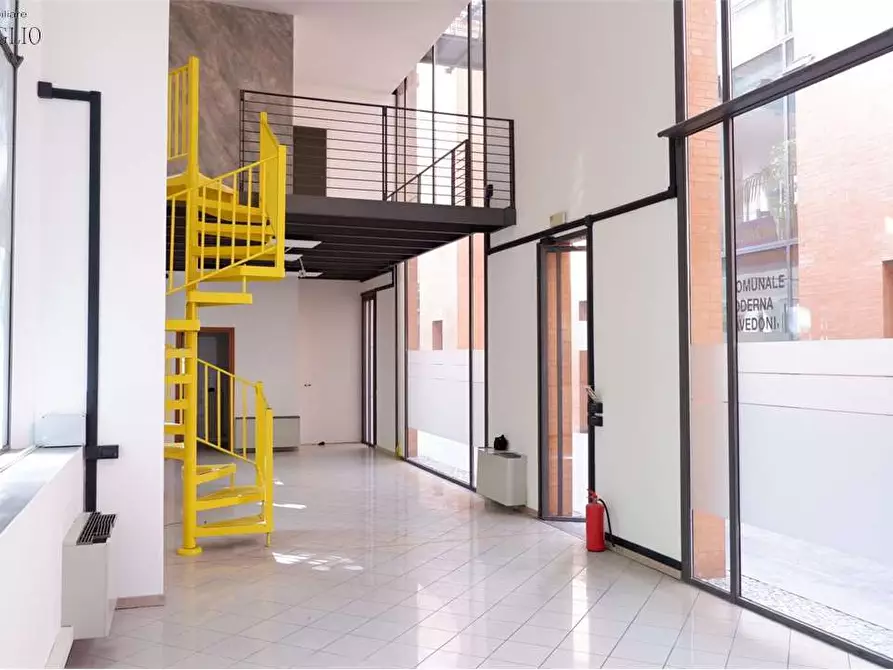 Immagine 2 di Negozio in vendita  a Sassuolo