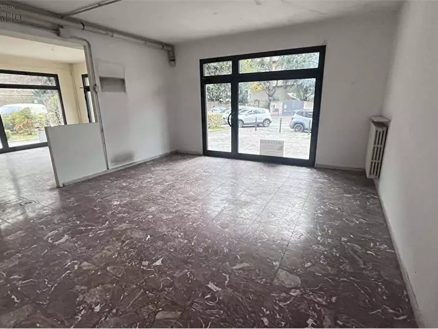 Immagine 4 di Negozio in affitto  a Sassuolo