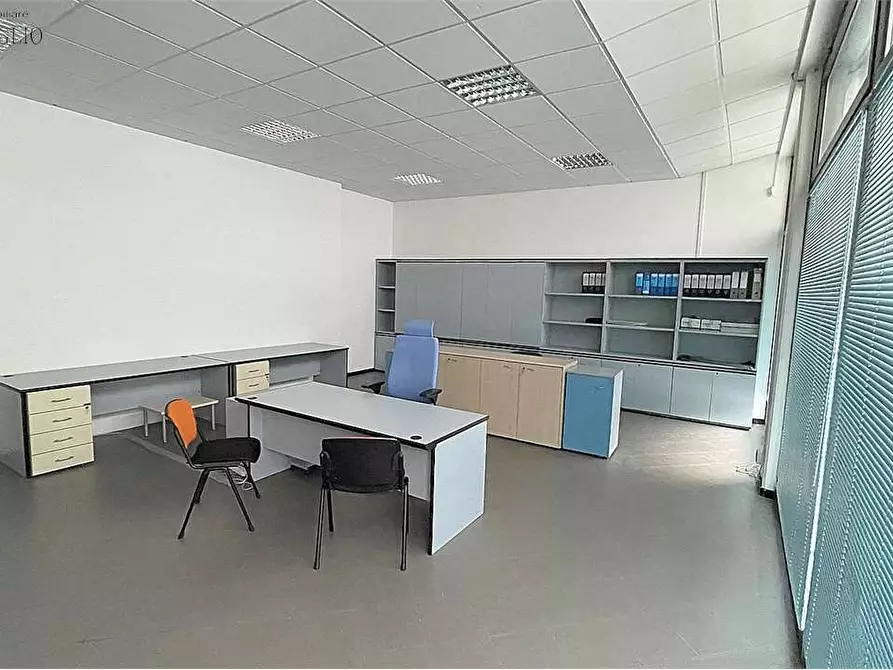 Immagine 2 di Ufficio in vendita  a Sassuolo