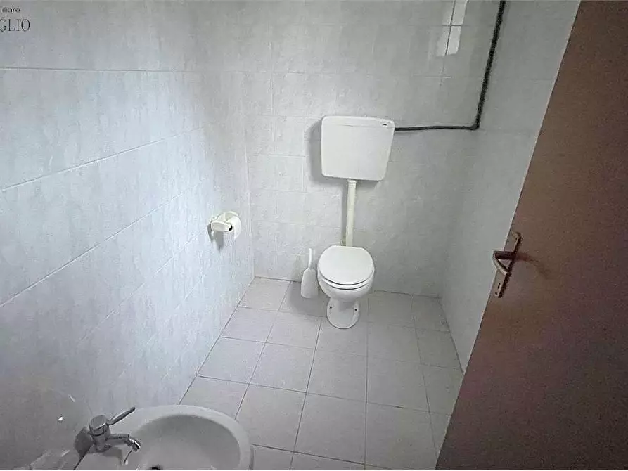 Immagine 4 di Ufficio in vendita  a Sassuolo