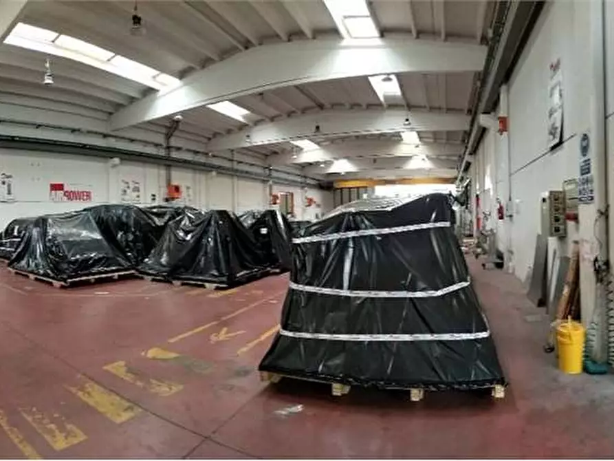 Immagine 8 di Capannone industriale in vendita  a Casalgrande