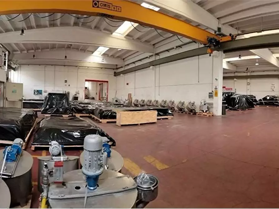 Immagine 9 di Capannone industriale in vendita  a Casalgrande