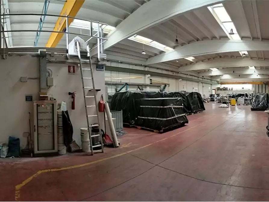 Immagine 11 di Capannone industriale in vendita  a Casalgrande
