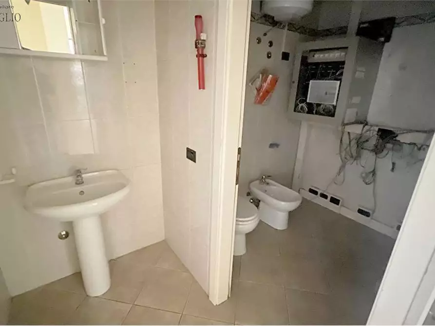 Immagine 6 di Ufficio in vendita  a Sassuolo