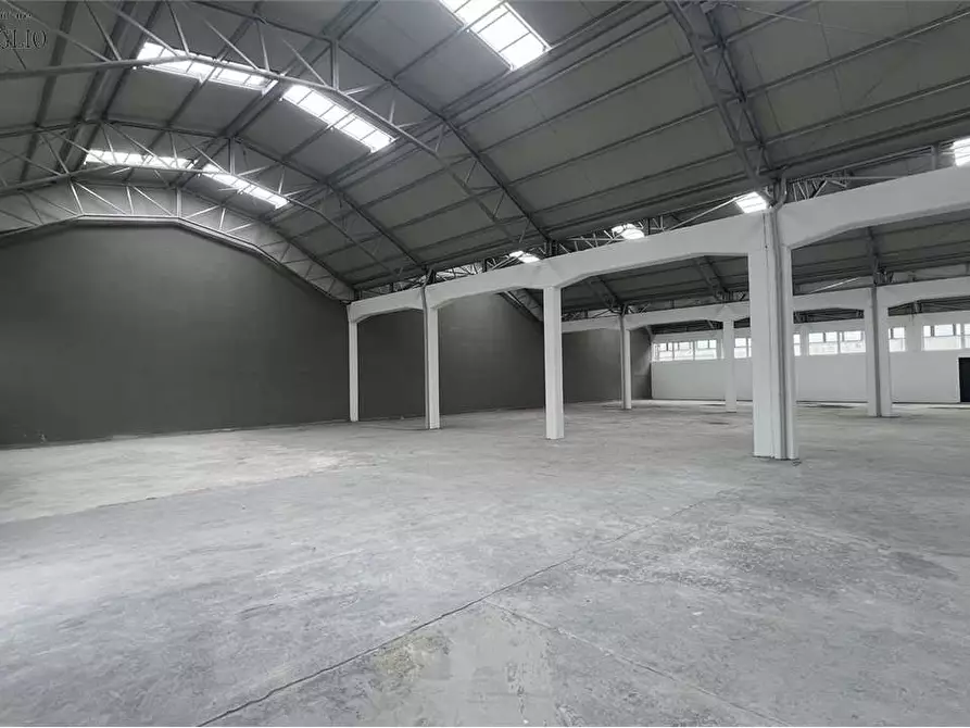 Immagine 1 di Capannone industriale in affitto  a Sassuolo