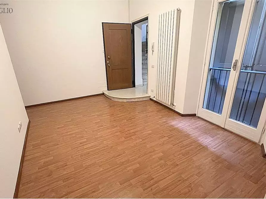 Immagine 2 di Ufficio in affitto  a Modena