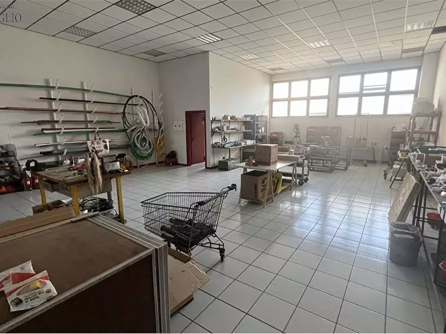 Immagine 2 di Ufficio in vendita  a Sassuolo