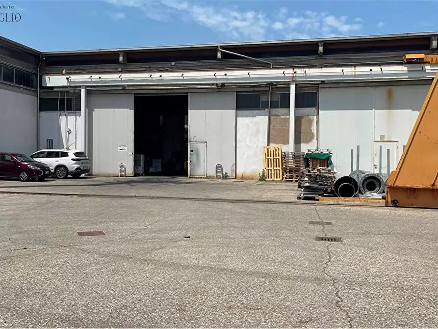 Immagine 1 di Capannone industriale in affitto  a Sassuolo