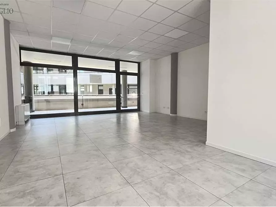 Immagine 3 di Ufficio in vendita  a Sassuolo