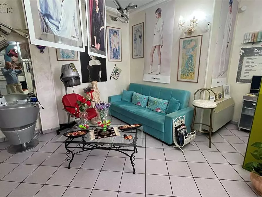 Immagine 3 di Negozio in vendita  a Casalgrande