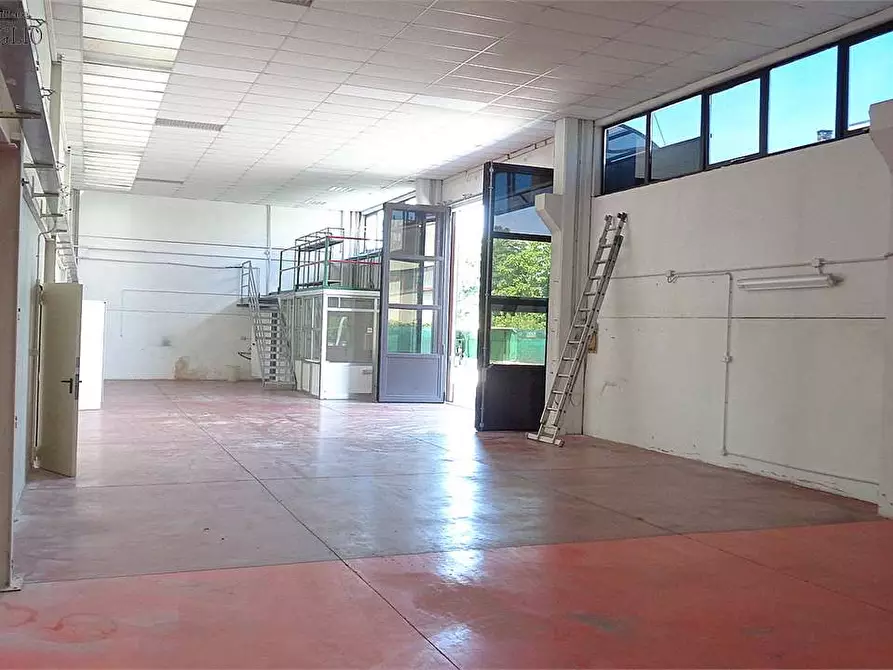 Immagine 5 di Capannone industriale in vendita  a Fiorano Modenese