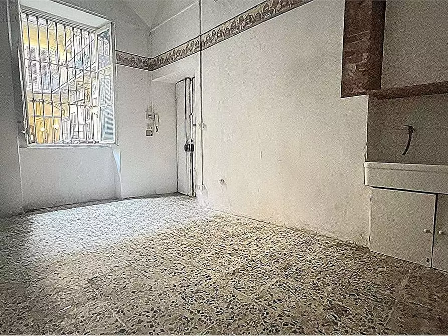 Immagine 2 di Magazzino in affitto  a Torino