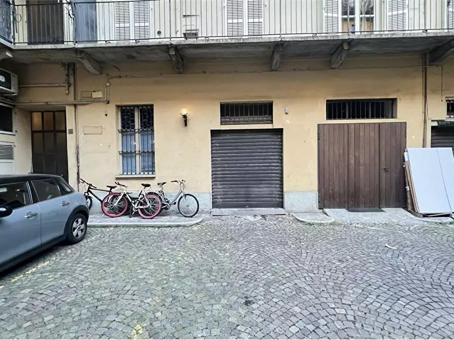 Immagine 5 di Magazzino in affitto  a Torino
