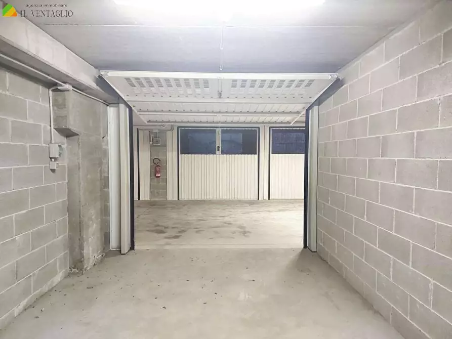 Immagine 1 di Garage in affitto  a Sassuolo