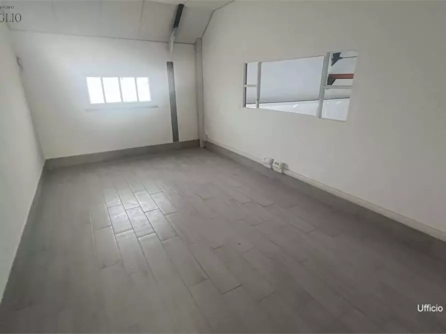 Immagine 11 di Capannone industriale in affitto  a Sassuolo