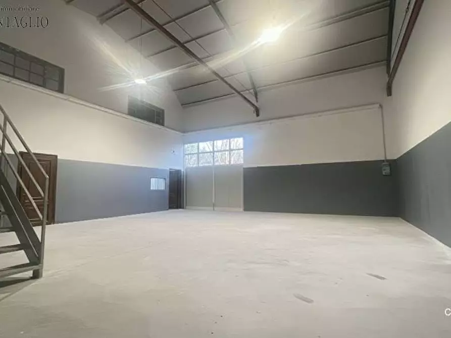 Immagine 1 di Capannone industriale in affitto  a Sassuolo