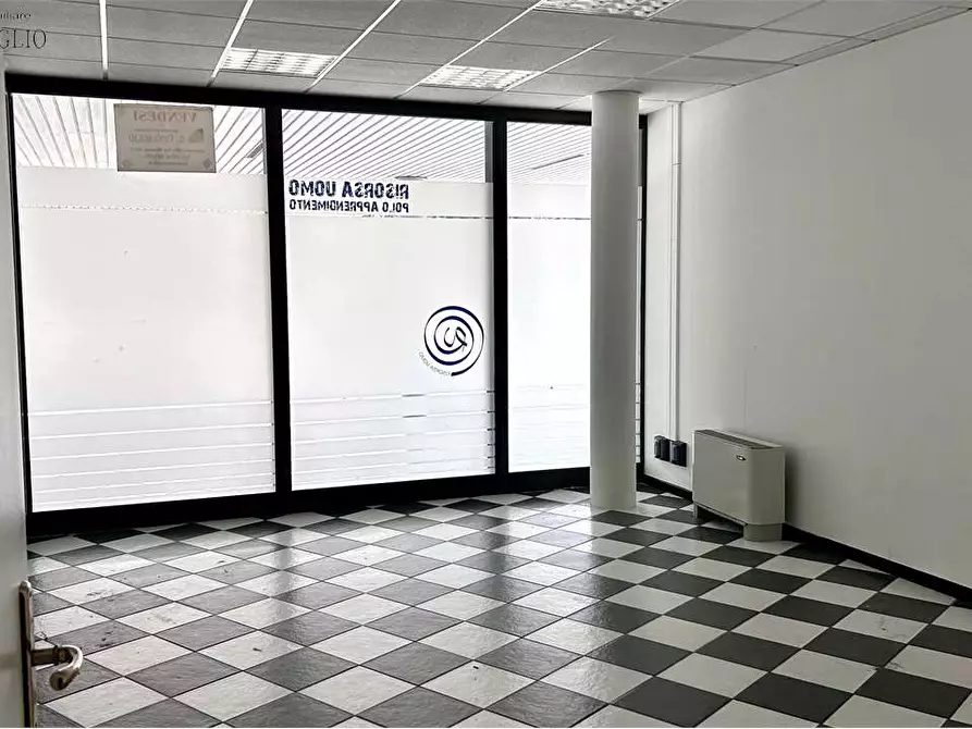 Immagine 2 di Ufficio in vendita  a Sassuolo