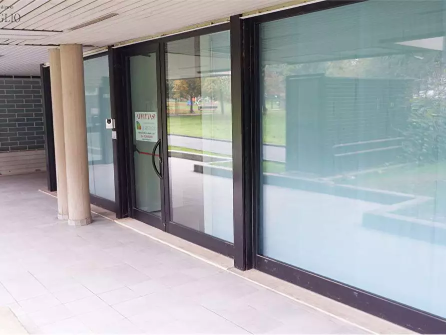 Immagine 8 di Negozio in affitto  in Via Mazzini  158 a Sassuolo