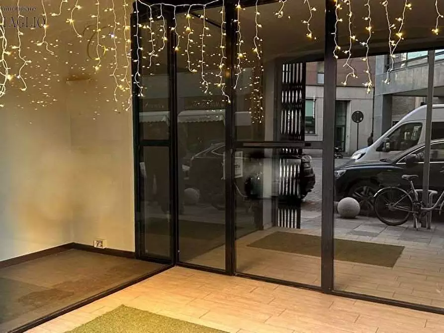 Immagine 2 di Negozio in affitto  a Sassuolo