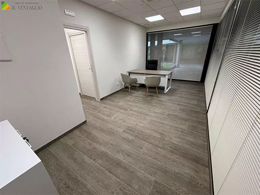 Immagine 3 di Ufficio in affitto  a Sassuolo