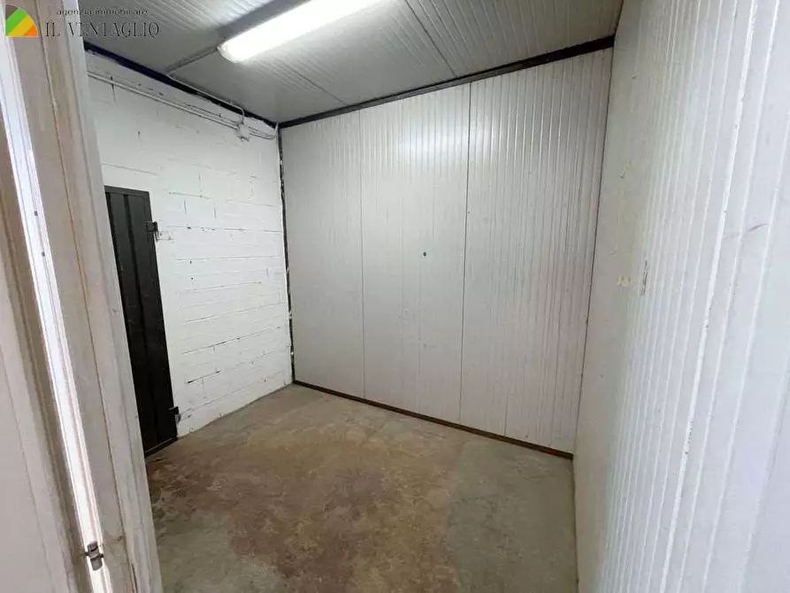 Immagine 7 di Capannone industriale in affitto  a Casalgrande