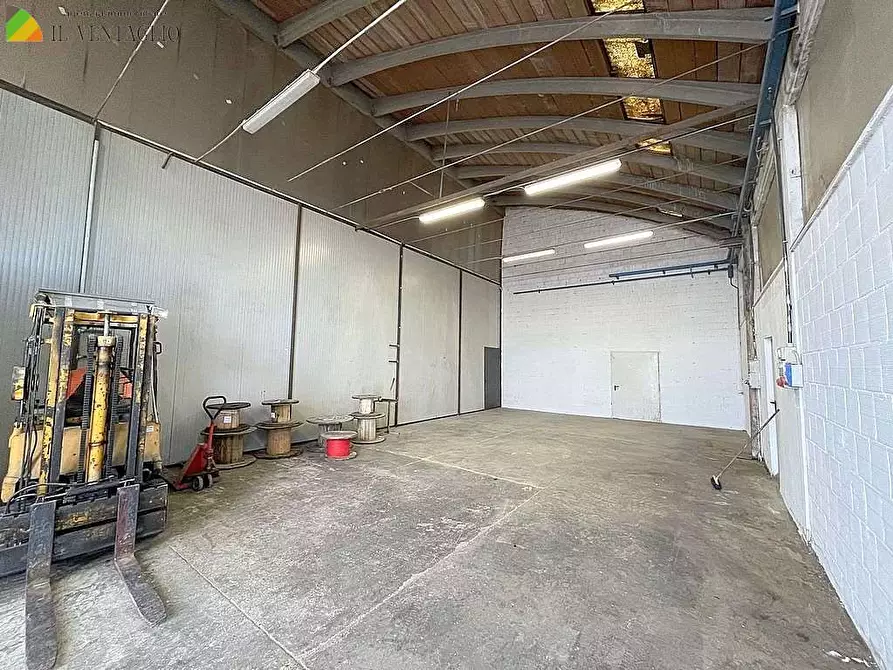 Immagine 2 di Capannone industriale in affitto  a Casalgrande