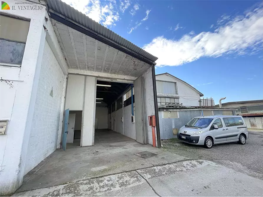 Immagine 5 di Capannone industriale in affitto  a Casalgrande