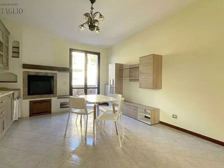 Immagine 2 di Trilocale in vendita  a Castellarano