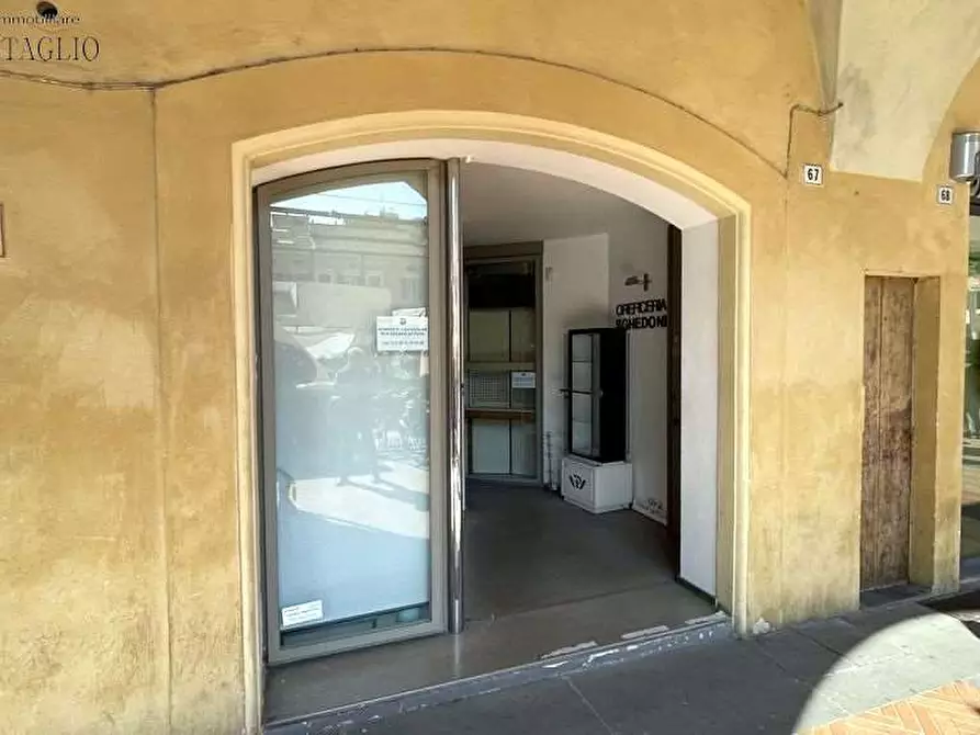 Immagine 3 di Negozio in affitto  a Sassuolo