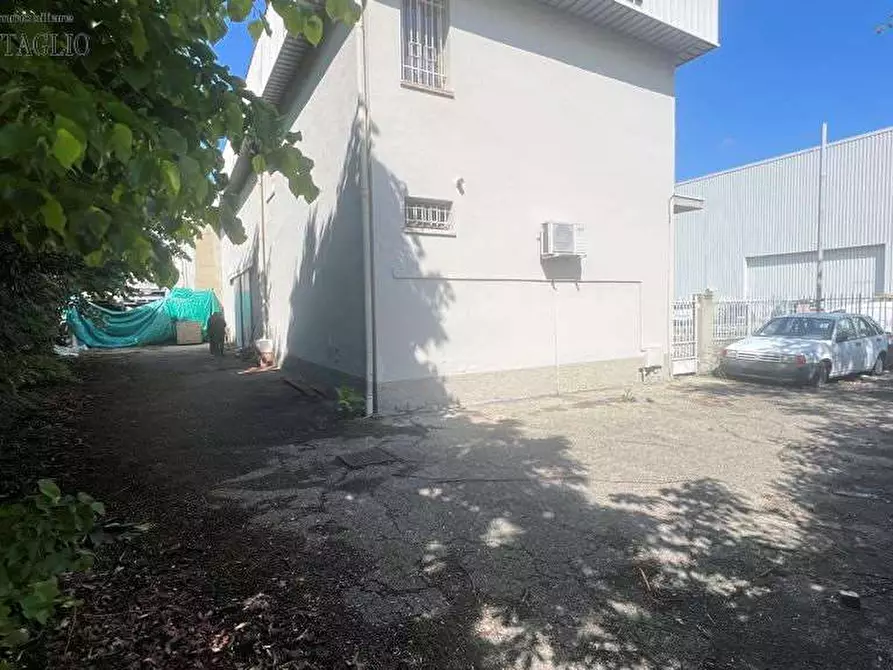 Immagine 1 di Capannone industriale in vendita  a Sassuolo