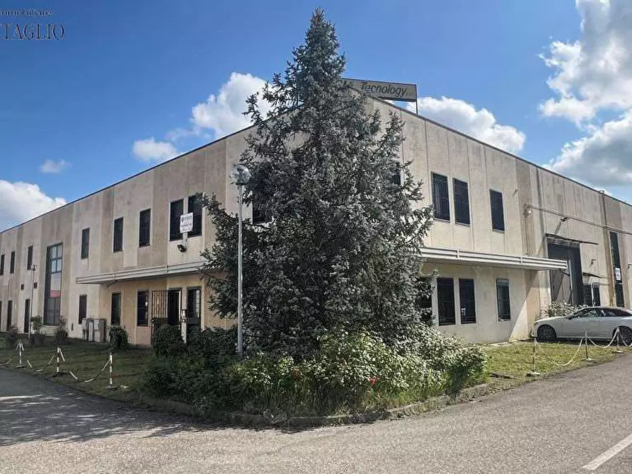Immagine 2 di Capannone industriale in vendita  a Casalgrande