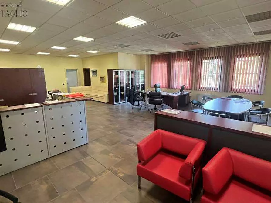 Immagine 13 di Capannone industriale in vendita  a Casalgrande